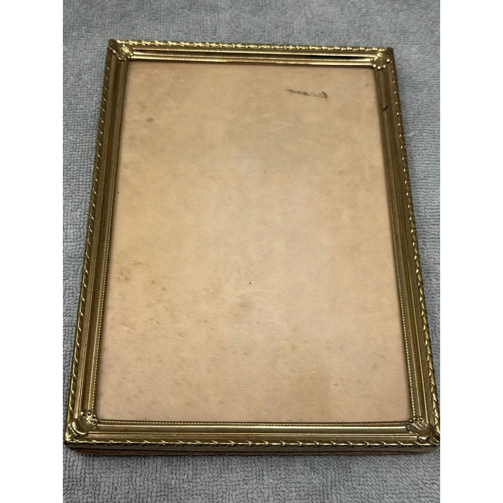 Vintage Ornate Gold Tone Metal Filigree Picture Frame Tabletop 5x7 Glass Front